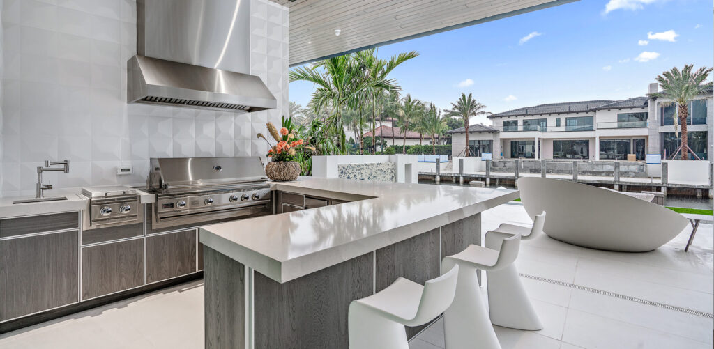Beautiful and clean outdoor kitchen area after being serviced by Xtreme Grill Clean in the Bradenton area, FL