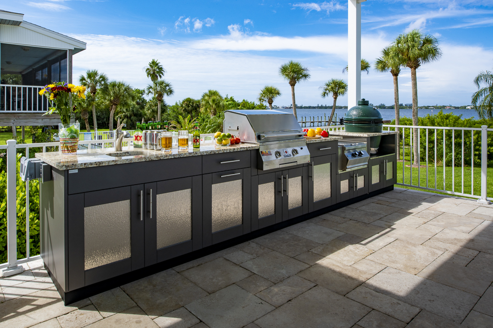 Beautiful outdoor grill that was cleaned by Xtreme Grill Clean in Bradenton, FL