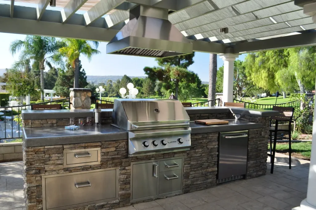 Beautiful Outdoor Kitchen in Sarasota Florida serviced by Xtreme Grill Clean