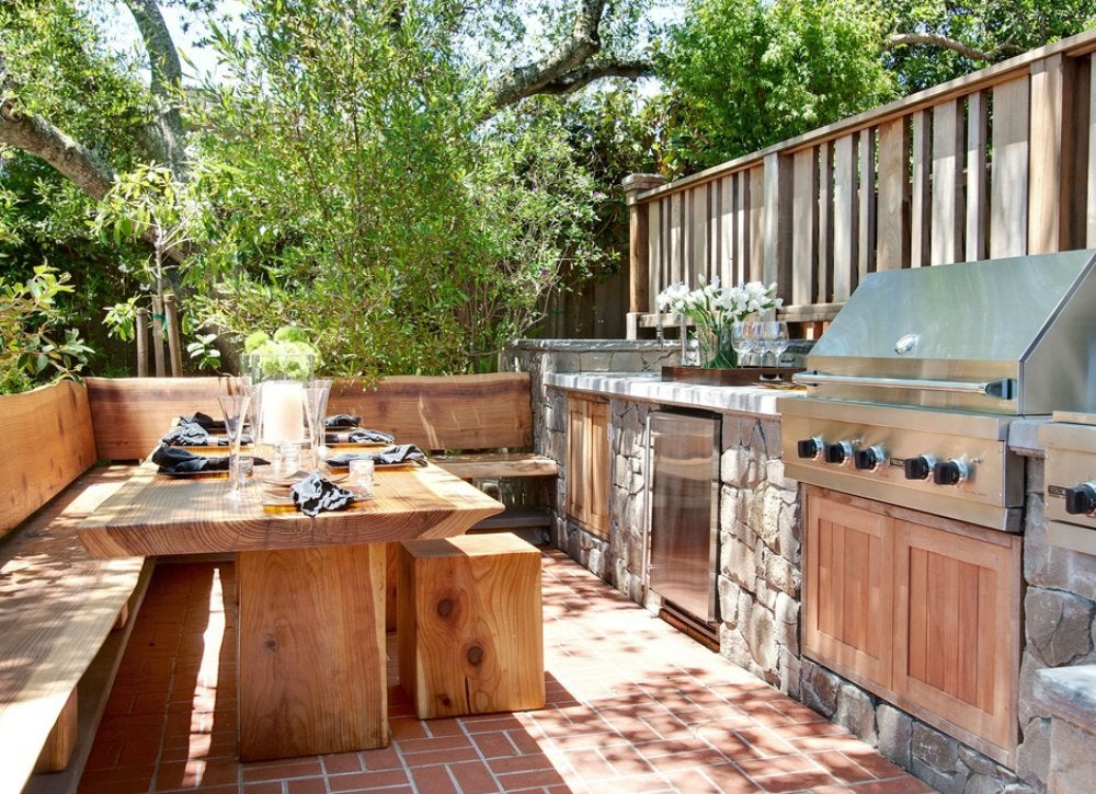 Beautiful outdoor kitchen that has been cleaned by Xtreme Grill Clean in Lakewood Ranch, FL