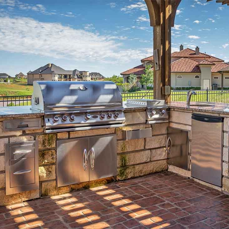 Clean Outdoor Kitchen after being serviced by Xtreme Grill Clean in Florida
