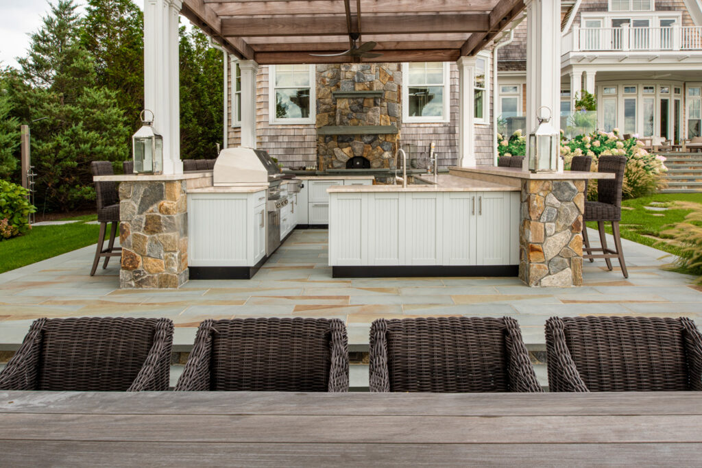Beautiful outdoor kitchen area in Lakewood Ranch, FL