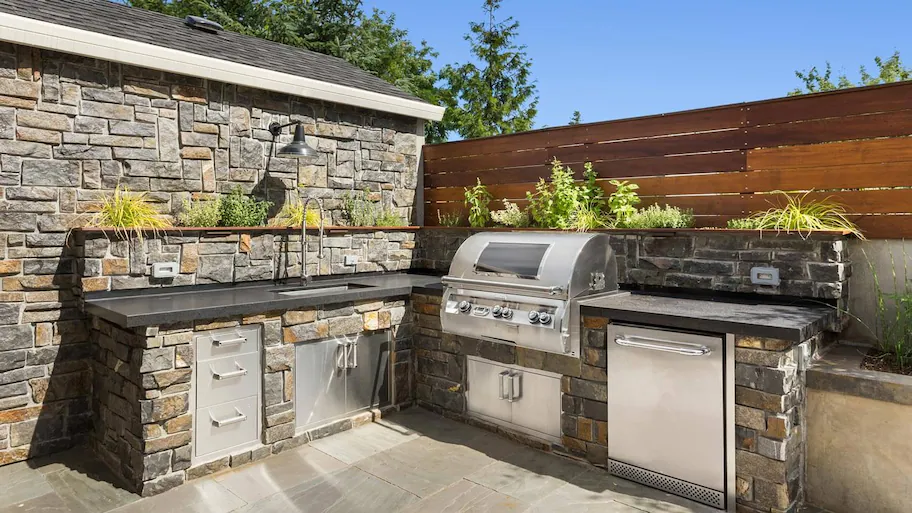 Beautiful outdoor kitchen that has been cleaned by Xtreme Grill Clean in Lakewood Ranch, FL